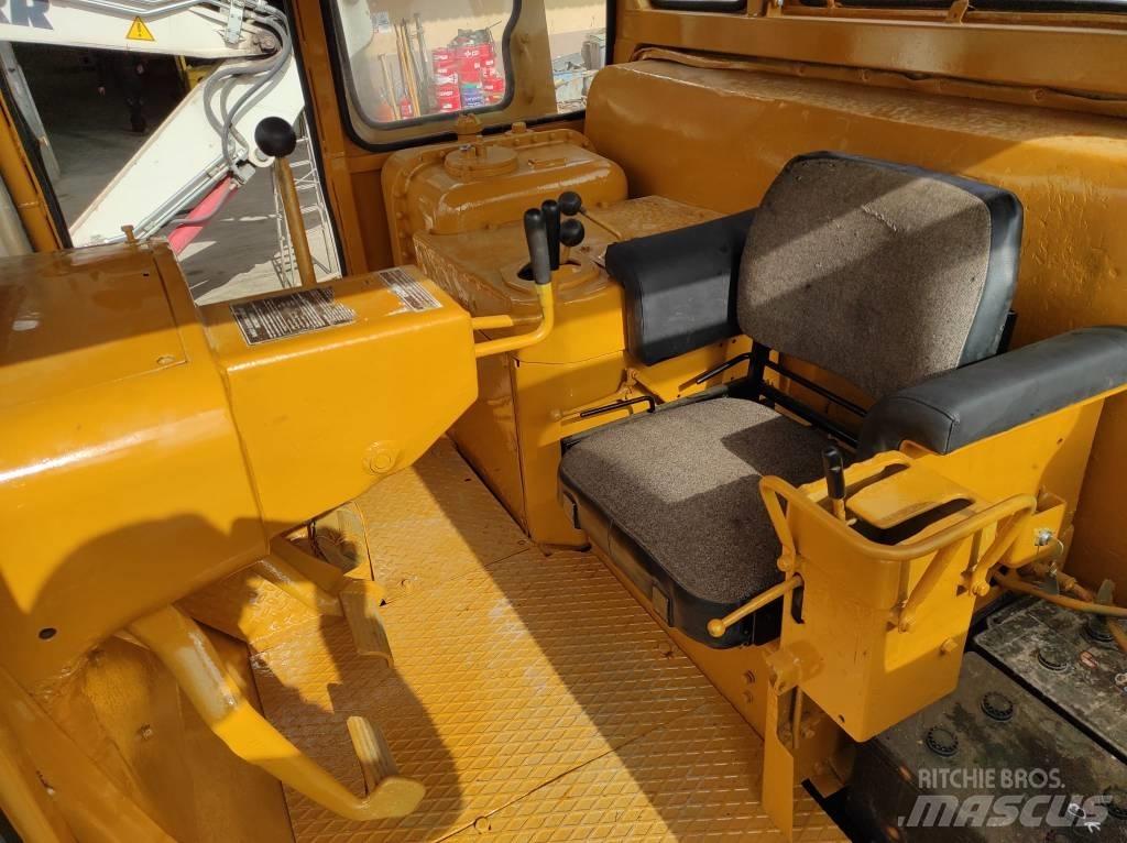 CAT D 9 H Pásové dozery