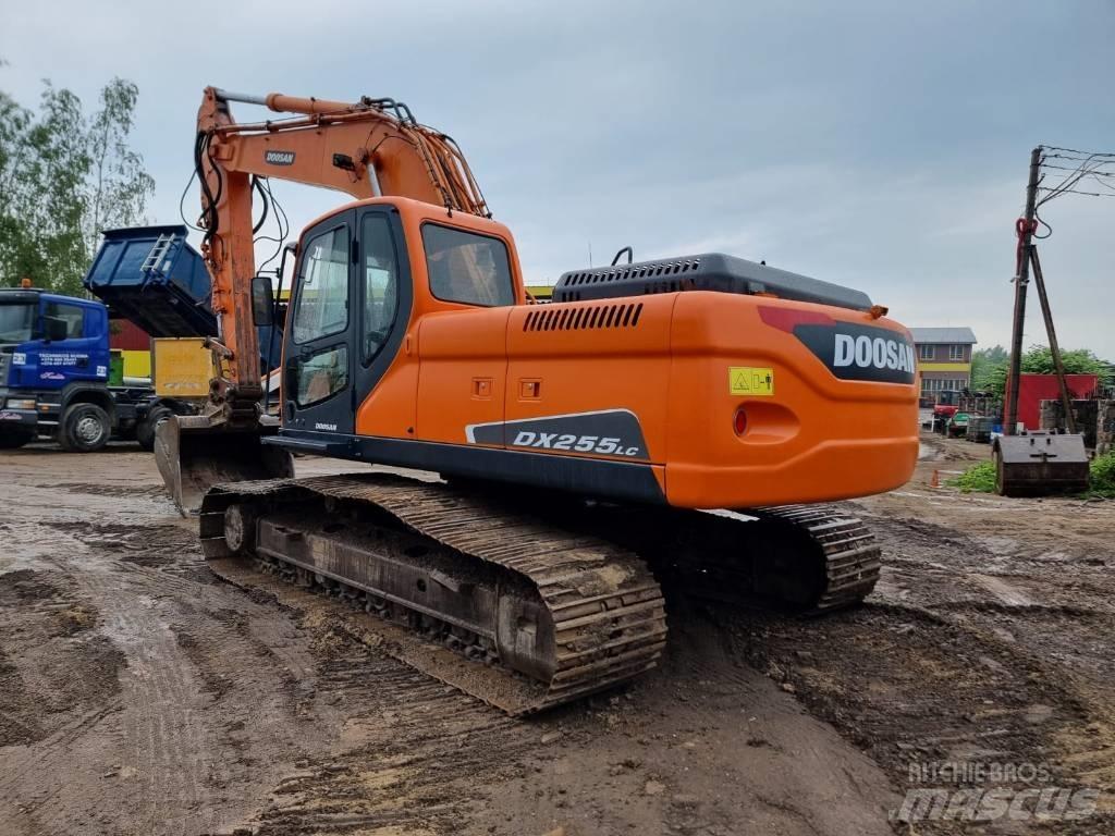 Doosan DX 255 LC Pásová rýpadla
