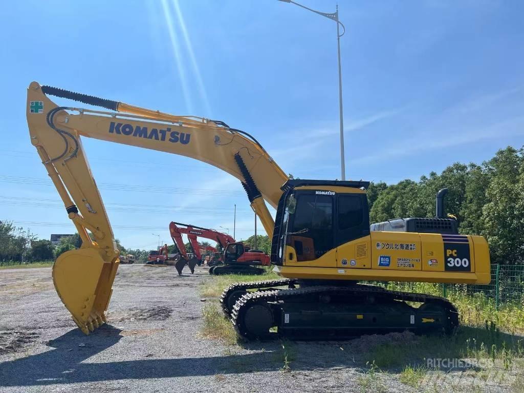 Komatsu PC 300 Pásová rýpadla