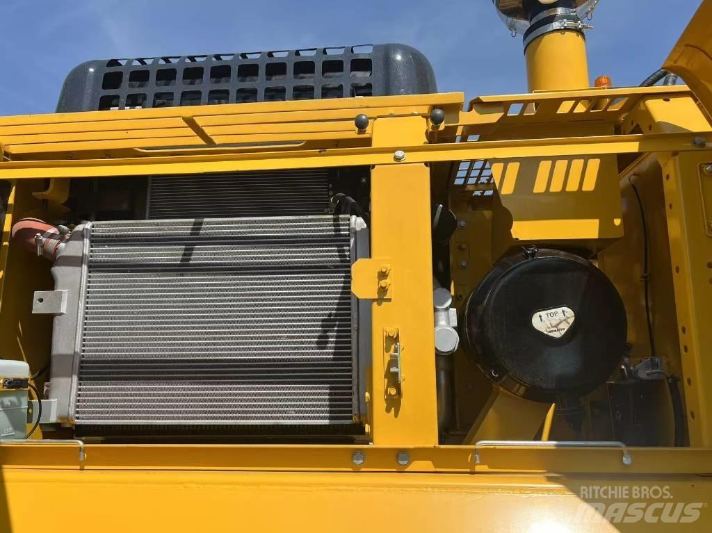 Komatsu PC 300 Pásová rýpadla