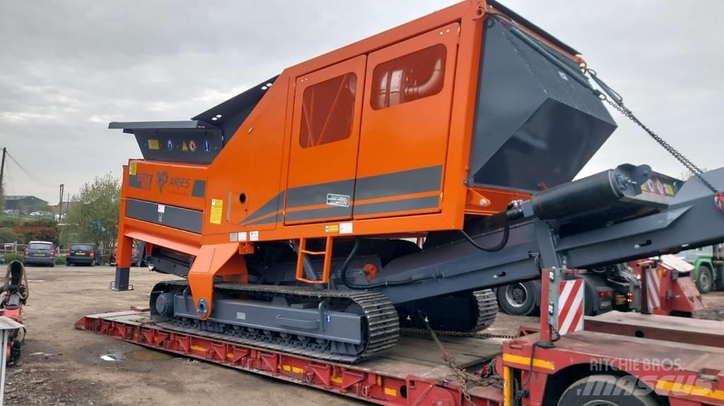 Arjes Titan 900 Manipulace s materiálem – ostatní