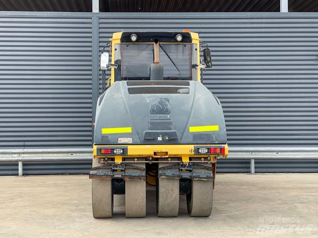 Bomag BW 25 RH Pneumatikové válce