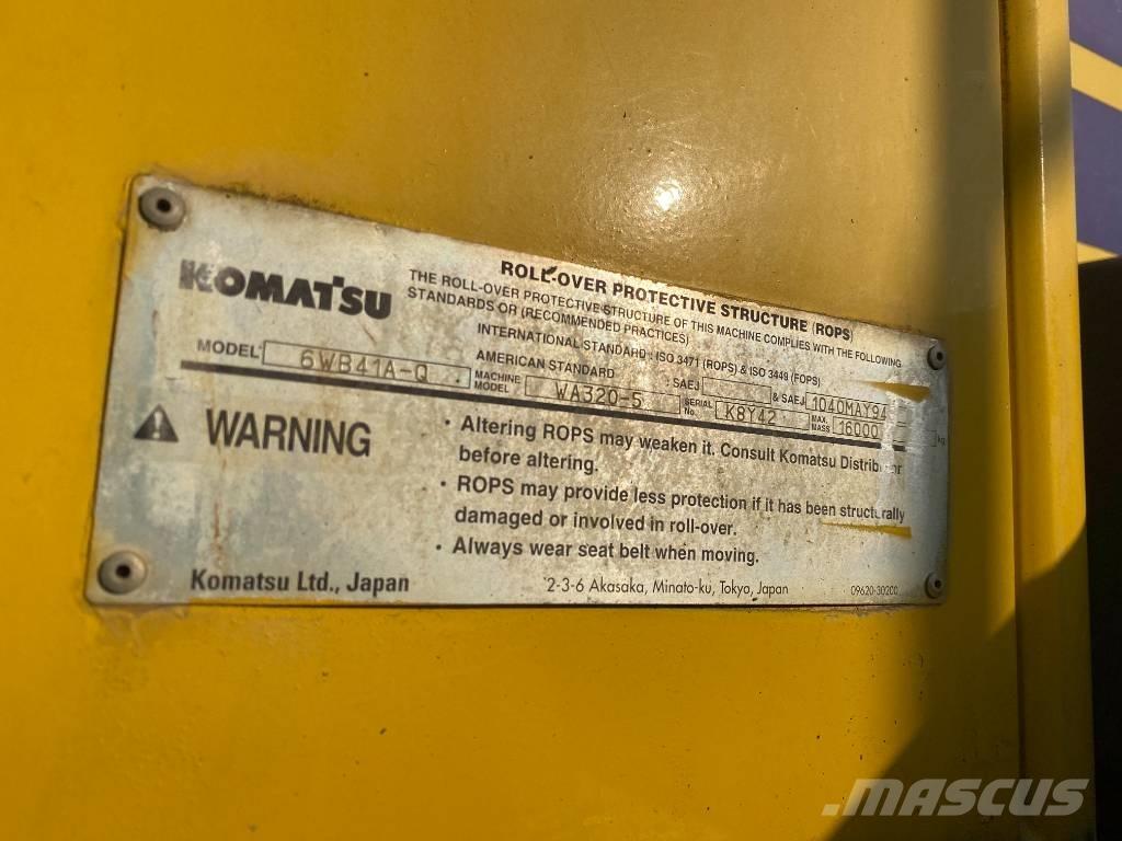 Komatsu WA 320-5 Kolové nakladače