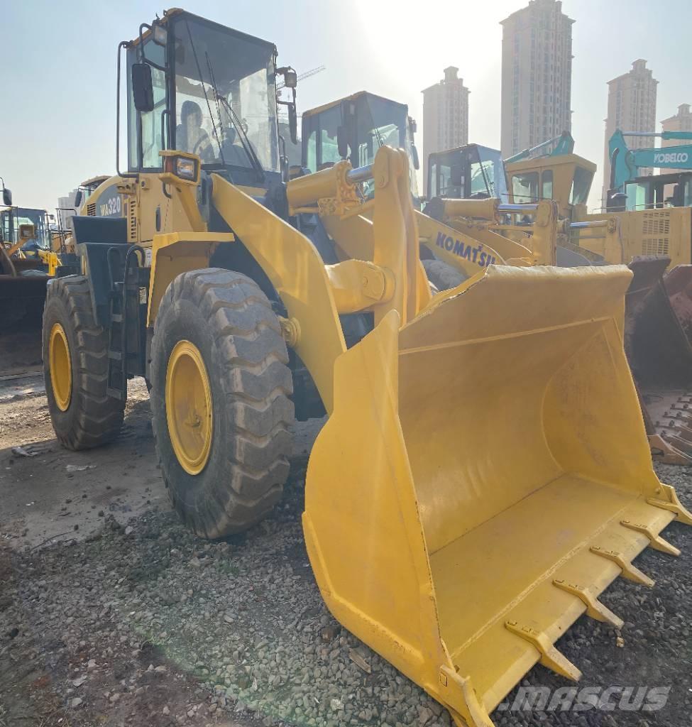 Komatsu WA 320-5 Kolové nakladače