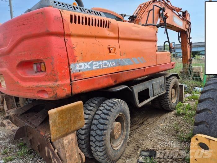 Doosan DX210WA Kolová rýpadla