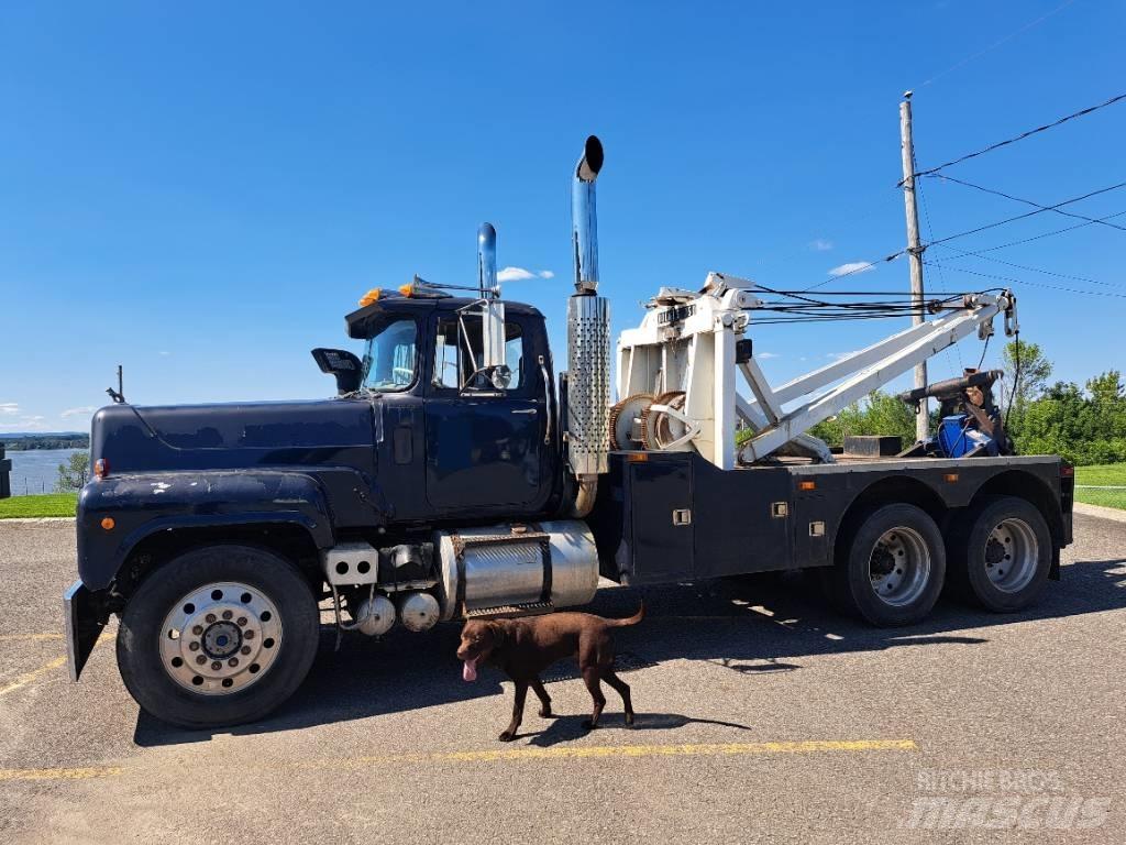 Mack RS797LST Vyprošťovací vozidla