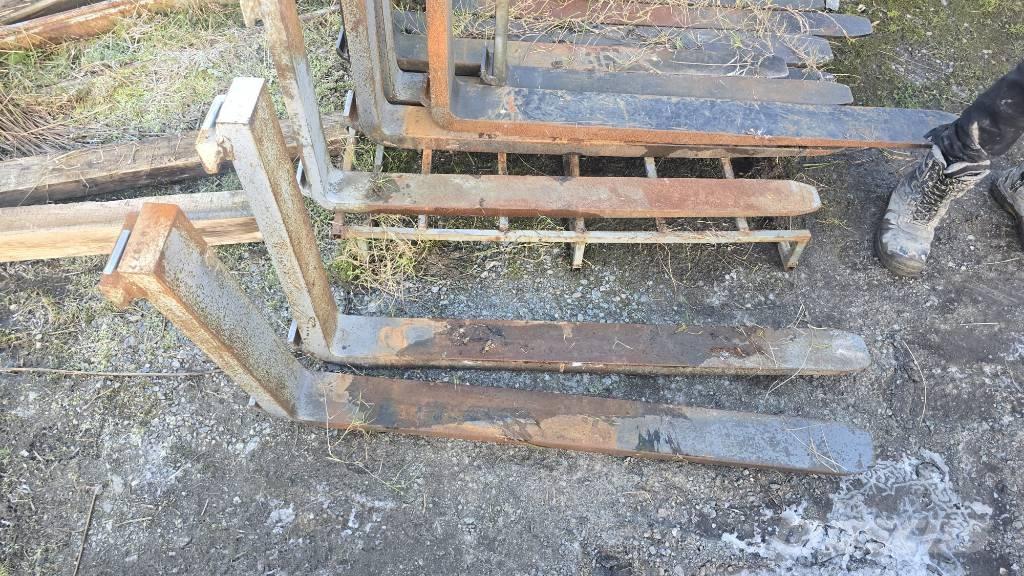  Pallgafflar 980kr Kolové nakladače