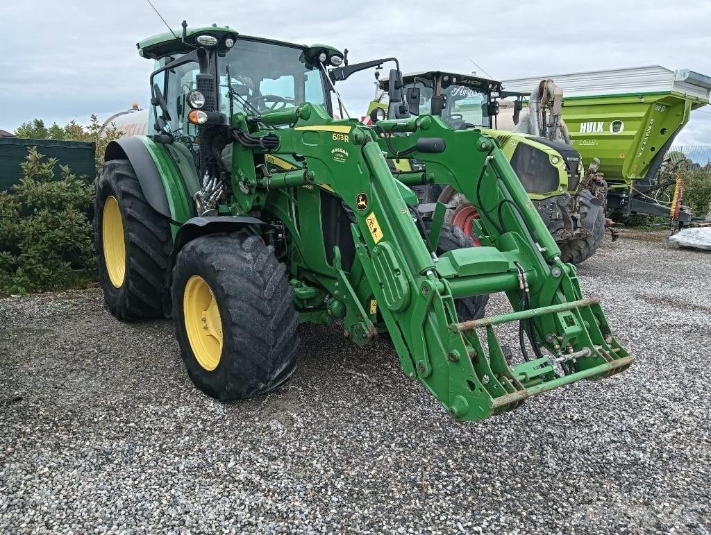 John Deere 5125 R Traktory