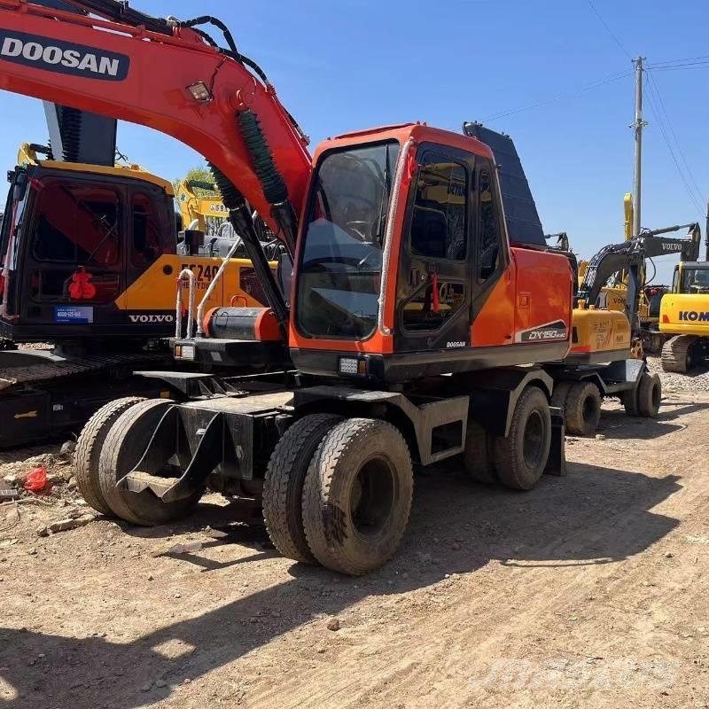 Doosan DX150W Kolová rýpadla