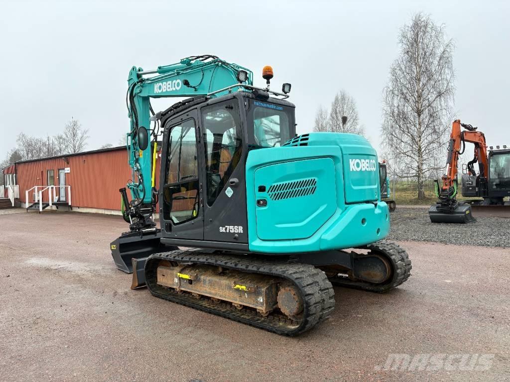 Kobelco SK75SR-7 Midi rýpadla 7t - 12t