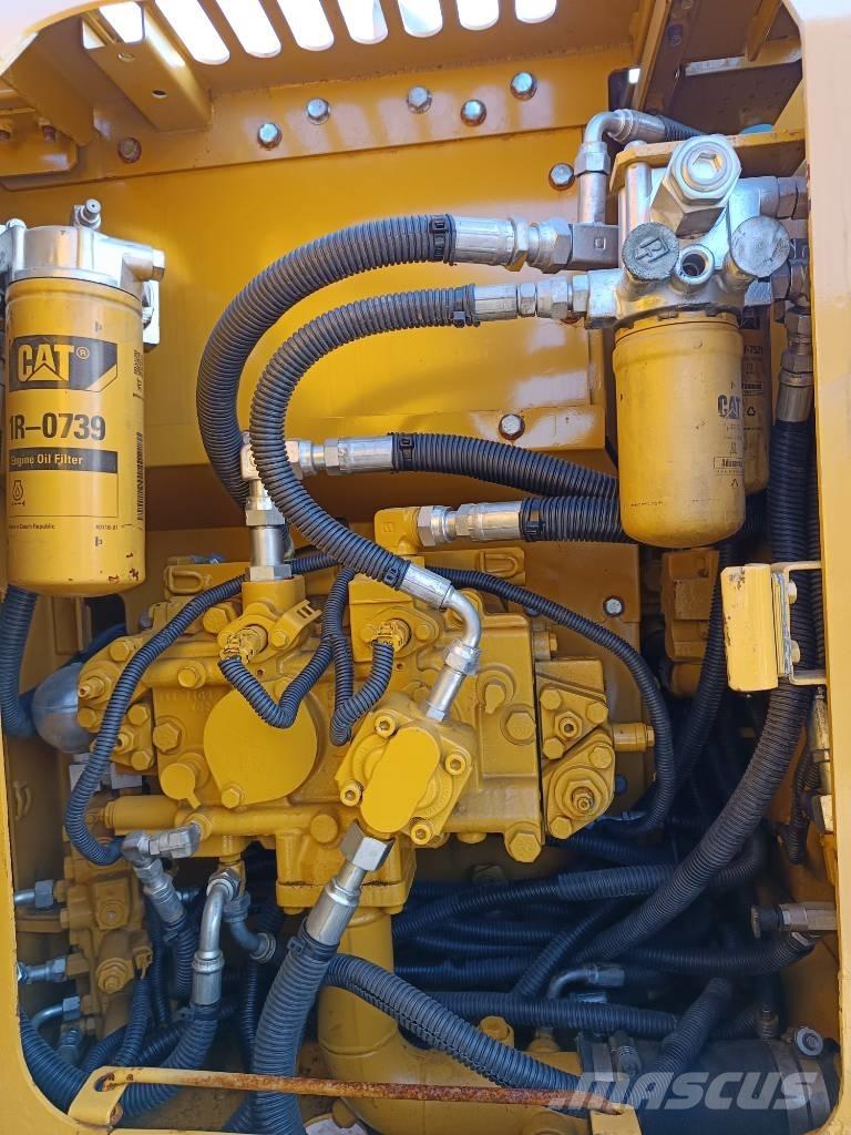 CAT 312 D Pásová rýpadla