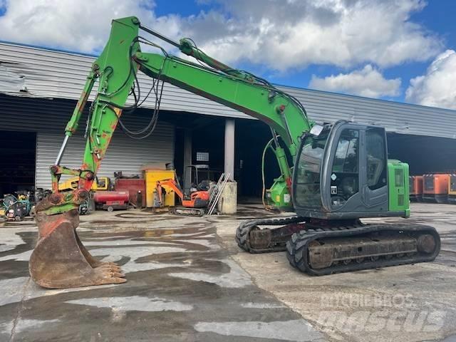 Hitachi ZX 135 Pásová rýpadla