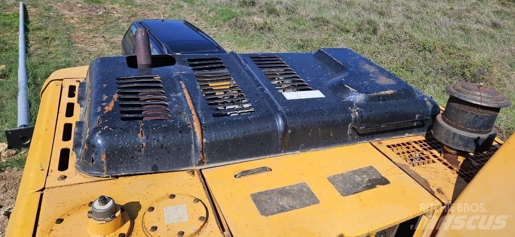 Hyundai R250LC Pásová rýpadla