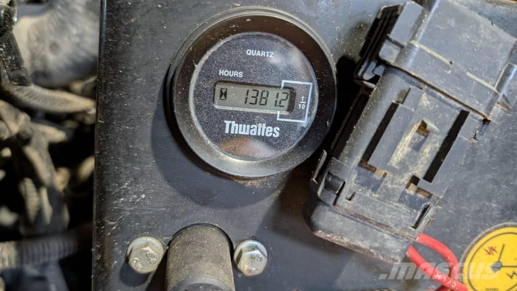 Thwaites Mach 201 Vyklápěcí dempry