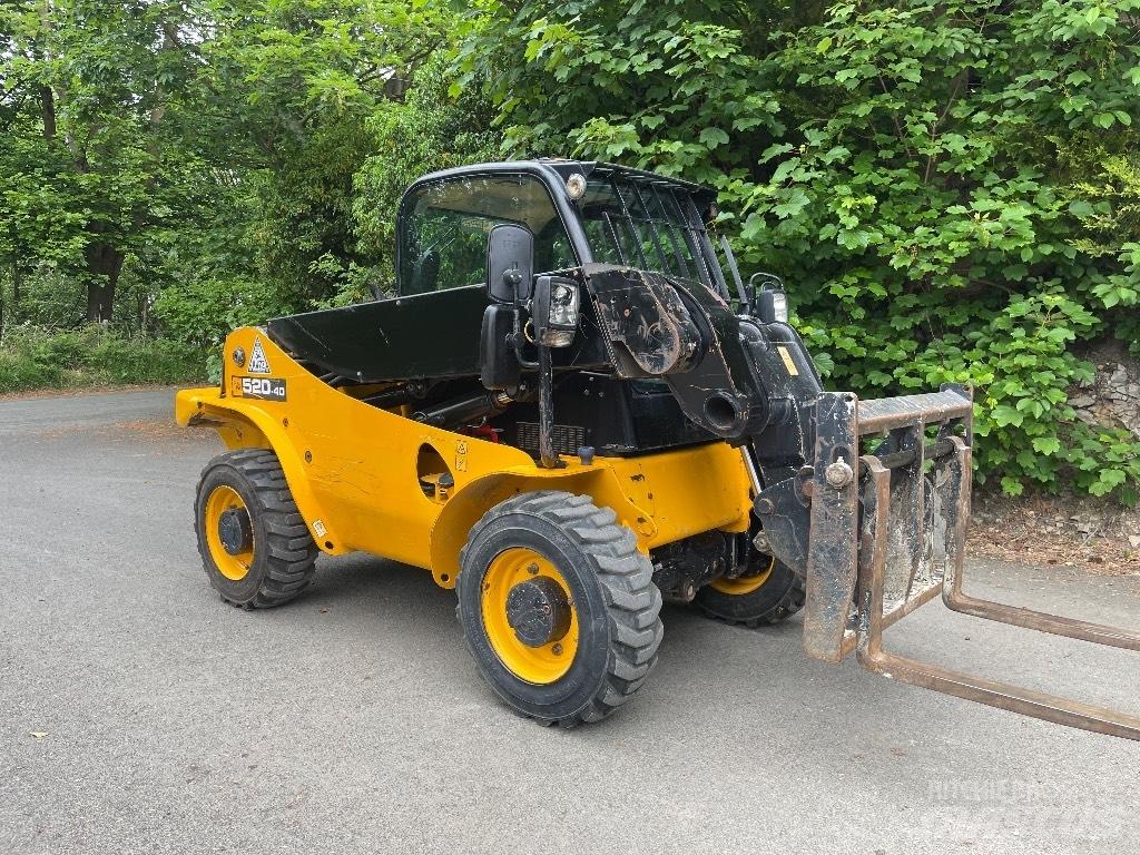 JCB 520-40 Teleskopické manipulátory