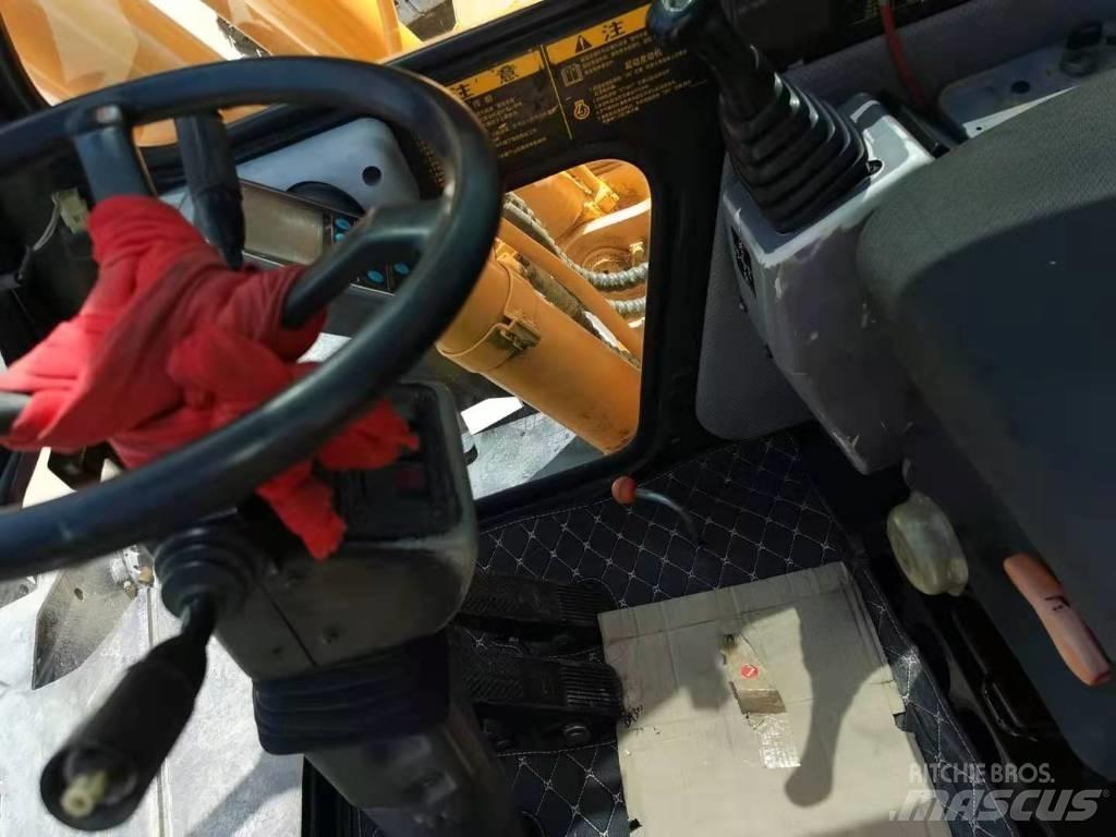 Hyundai R210W-7 Kolová rýpadla