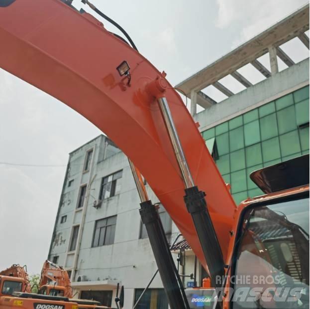 Doosan DX340LC-9C Pásová rýpadla