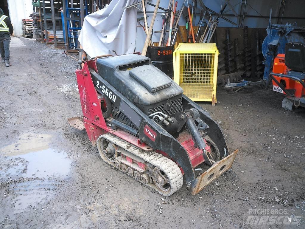 Toro DINGO TX525 Smykem řízené nakladače