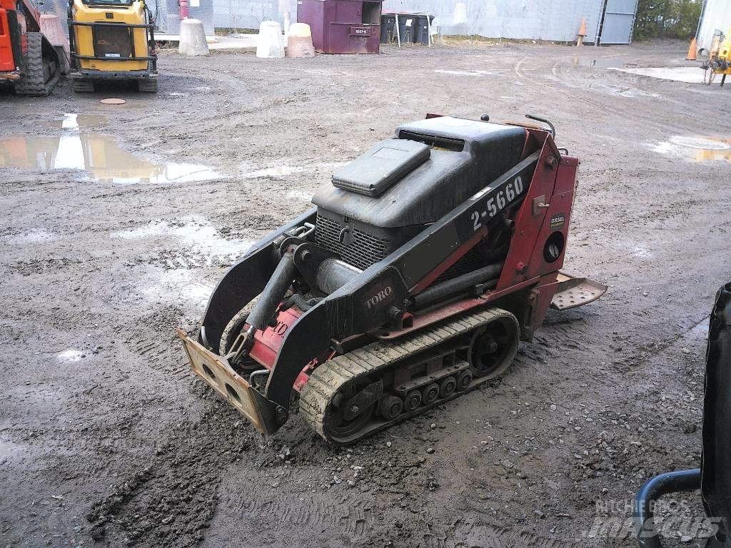 Toro DINGO TX525 Smykem řízené nakladače