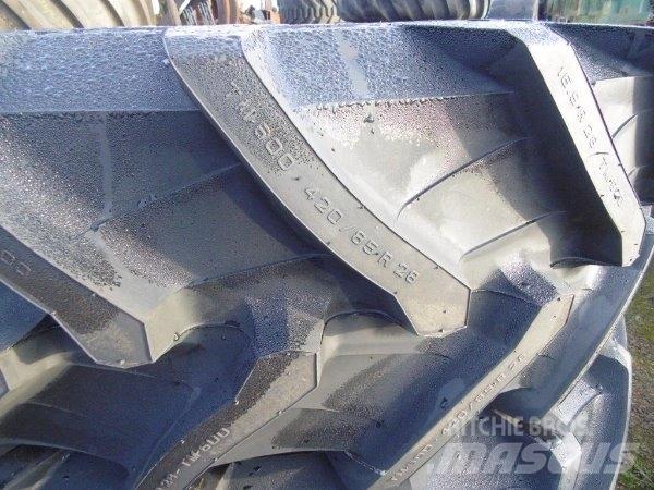 Trelleborg TM600 Pneumatiky, kola a ráfky