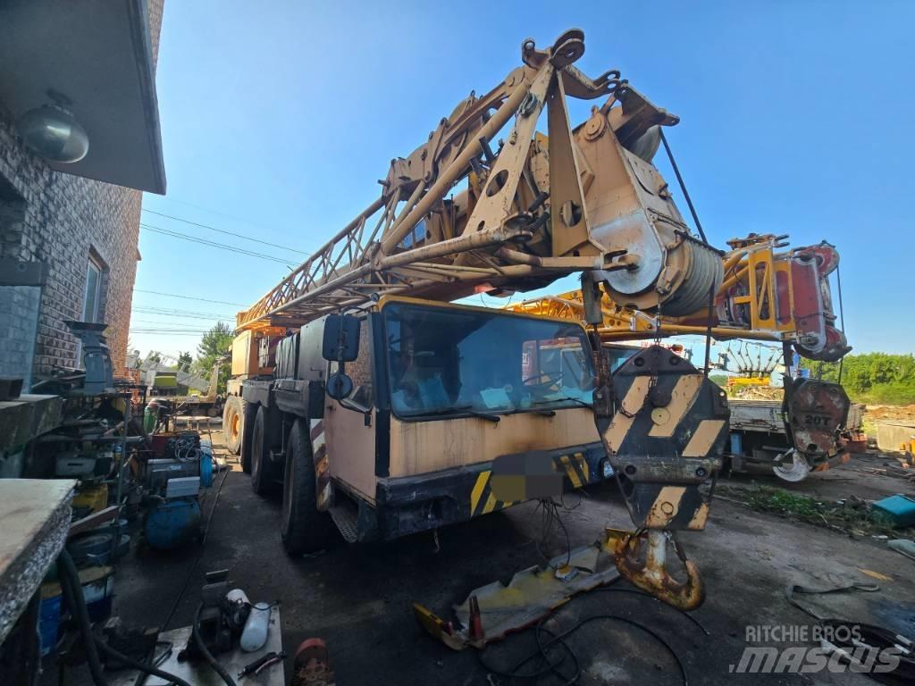 Liebherr LTM 1100-1 Univerzální terénní jeřáby