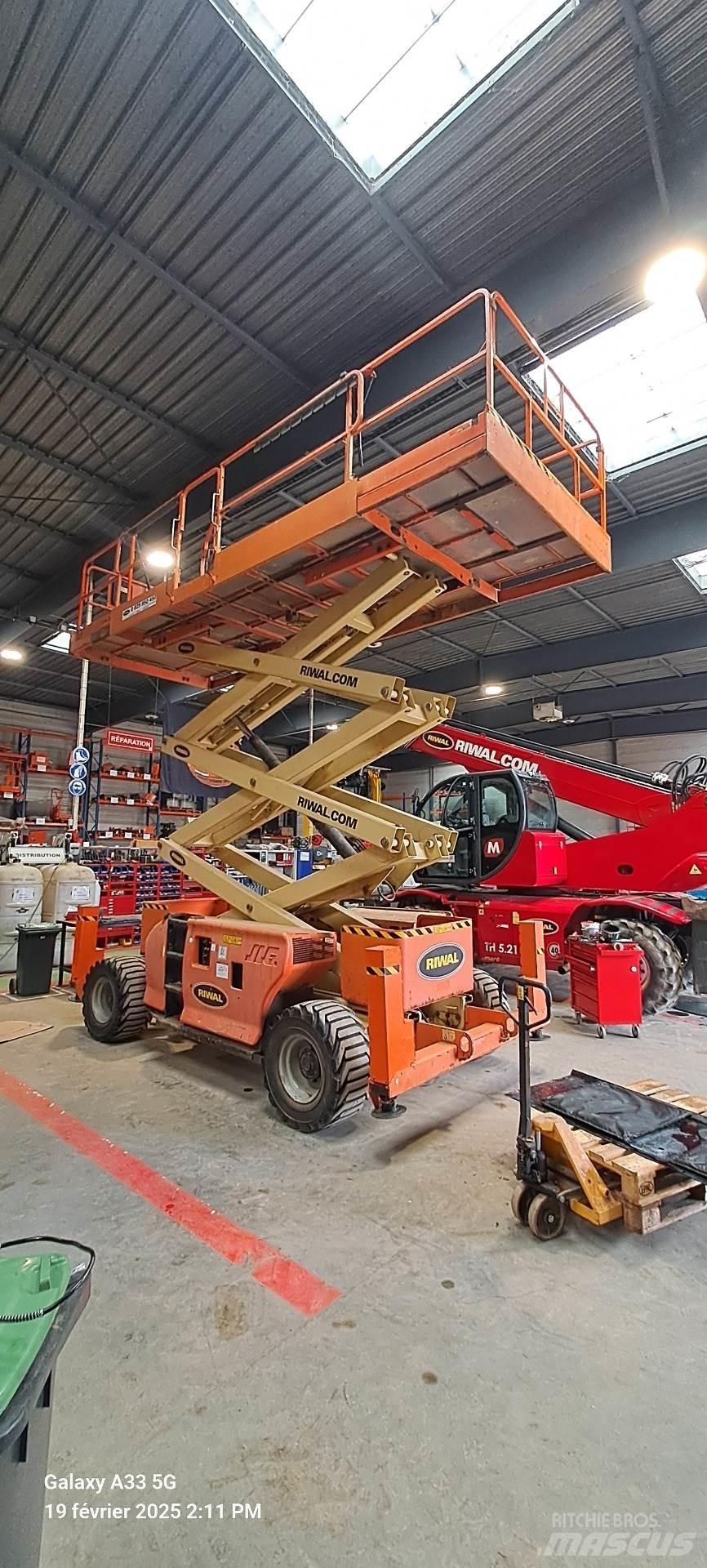 JLG 3394RT Nůžková zvedací plošina
