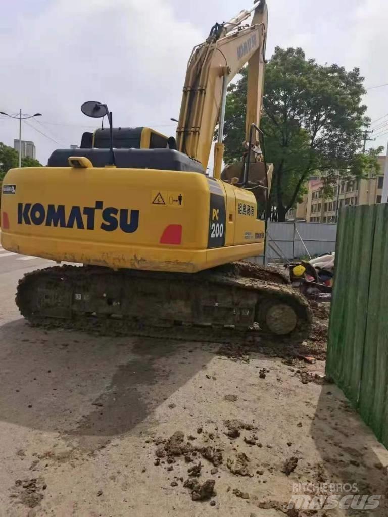 Komatsu pc200-8 Pásová rýpadla