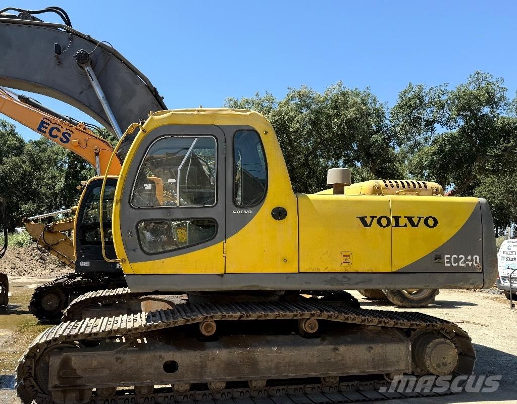Volvo EC240 Rýpadla s dlouhým dosahem