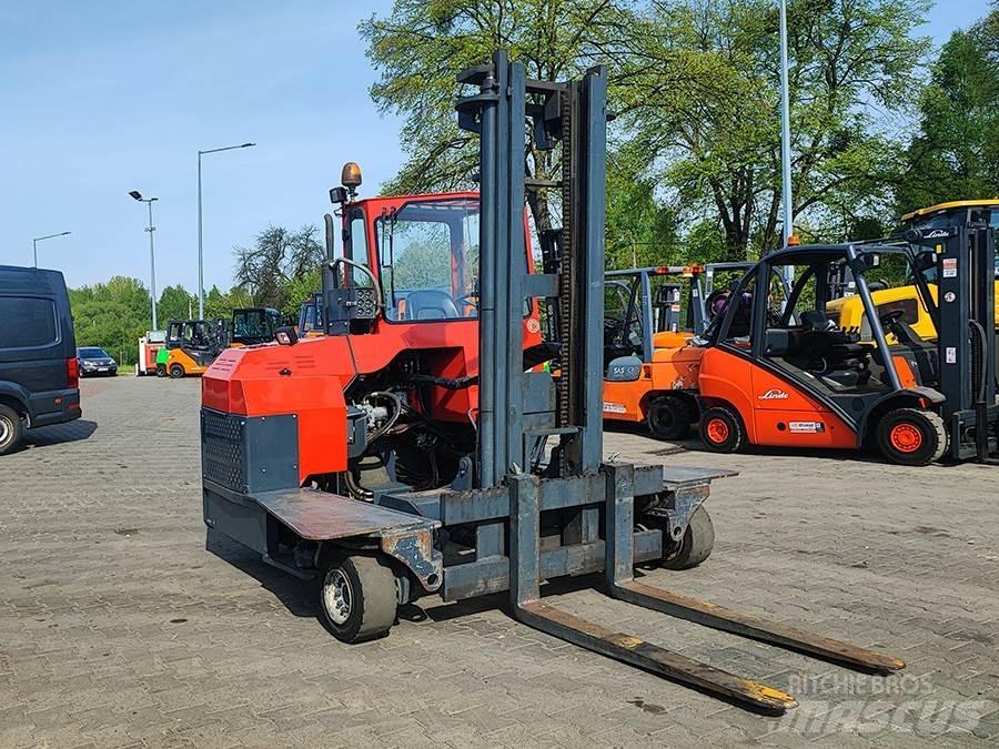 Combilift C4000 4 cestní vysokozdvižné vozíky
