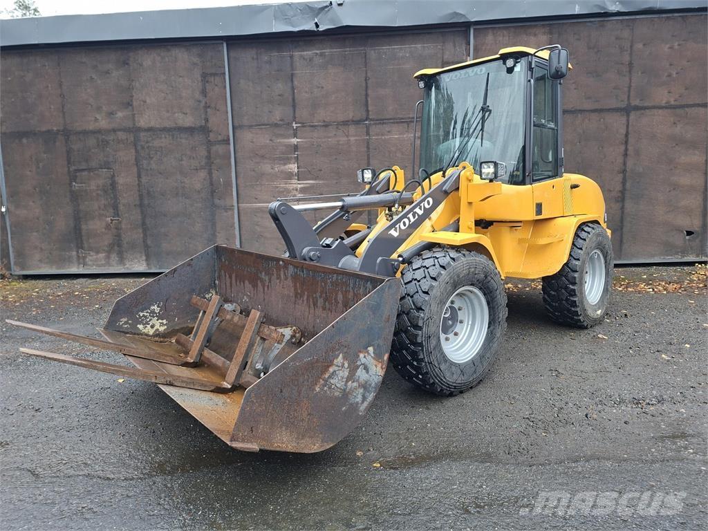Volvo L30B Kolové nakladače