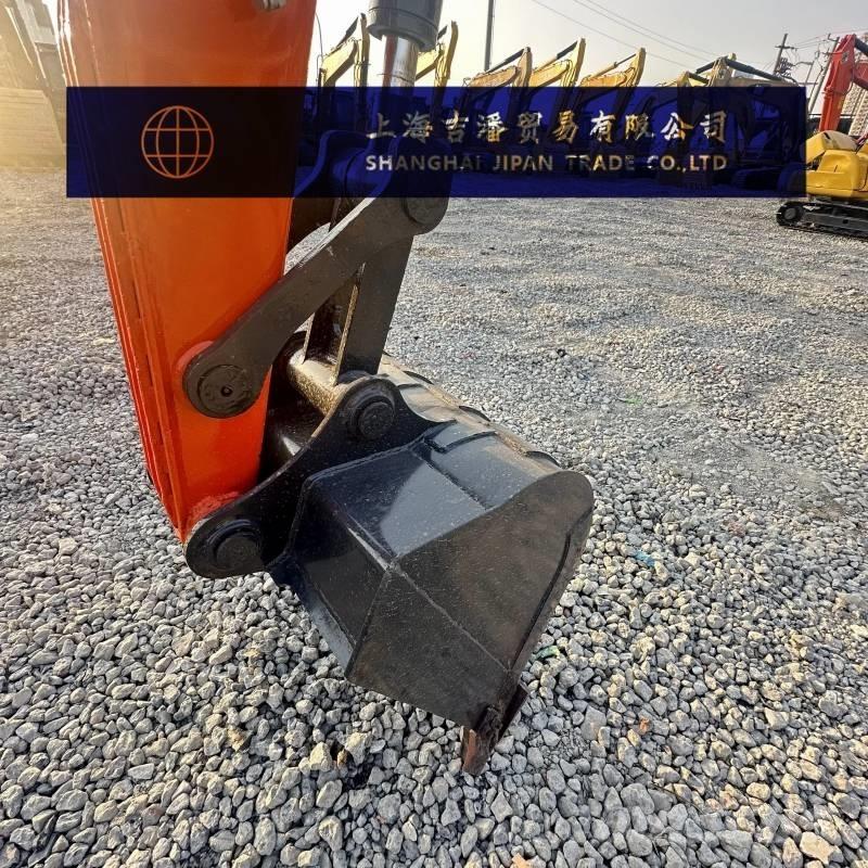 Doosan DX 75 Midi rýpadla 7t - 12t