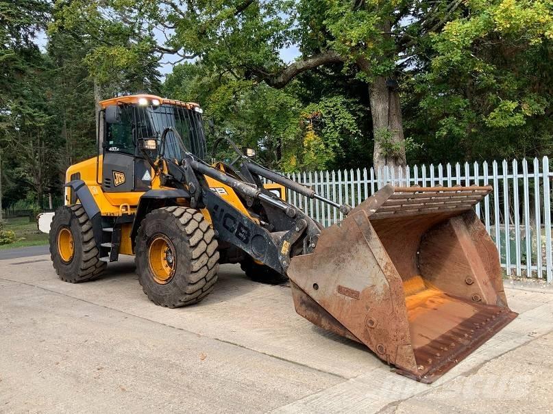 JCB 437 HT Kolové nakladače