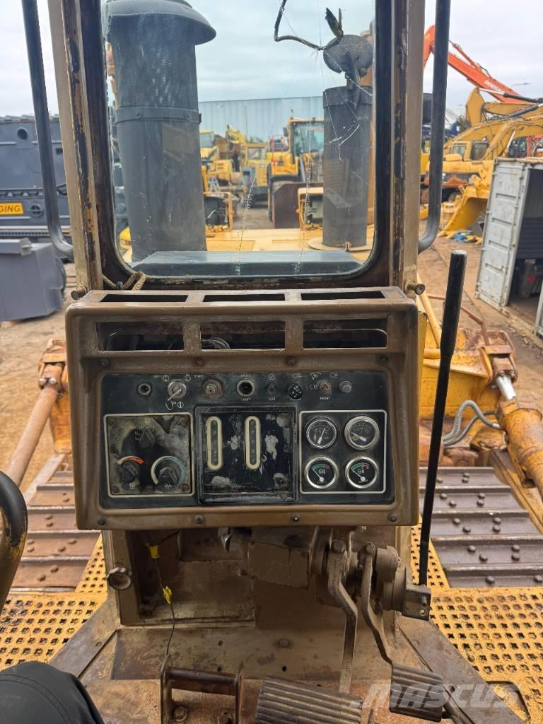 CAT D 8 N Pásové dozery