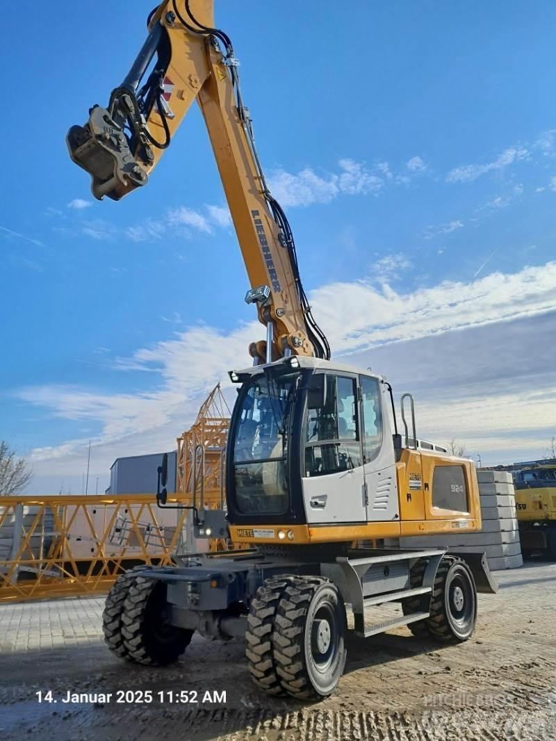 Liebherr A924 Kolová rýpadla