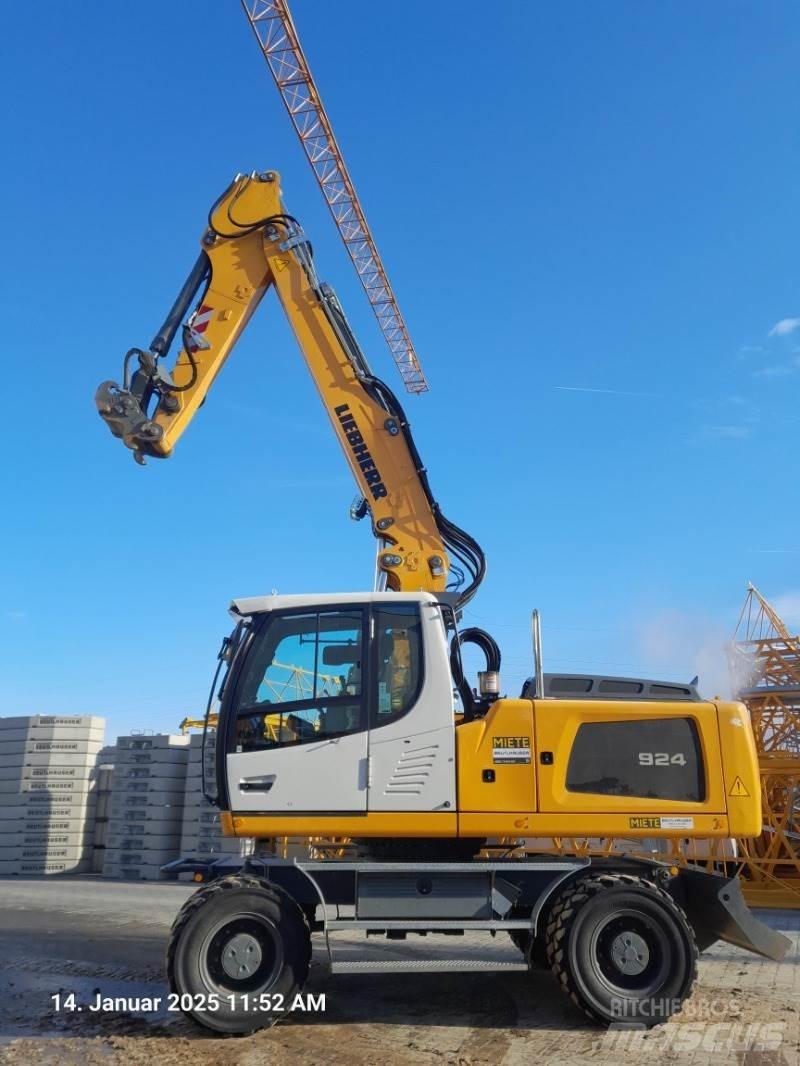 Liebherr A924 Kolová rýpadla