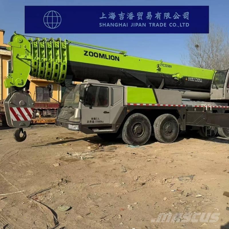 Zoomlion ZTC 2200 V Univerzální terénní jeřáby