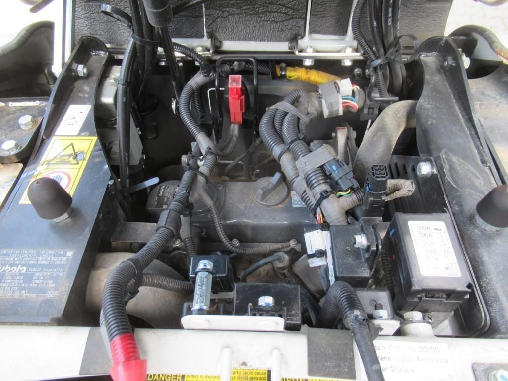 Takeuchi TB 210 R Mini rýpadla < 7t