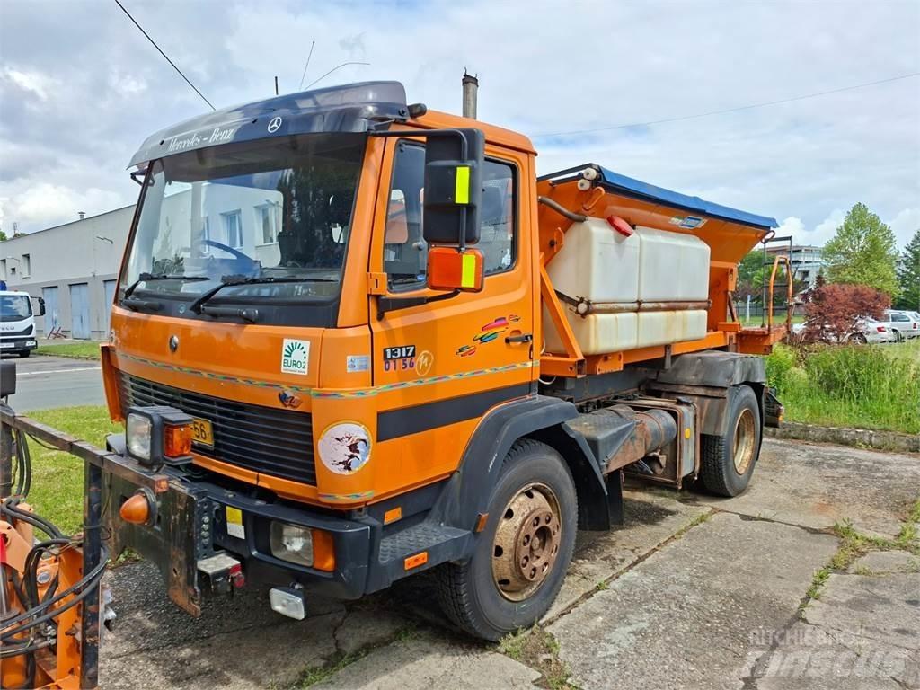 Mercedes-Benz 1317 Nákladní vozidlo bez nástavby