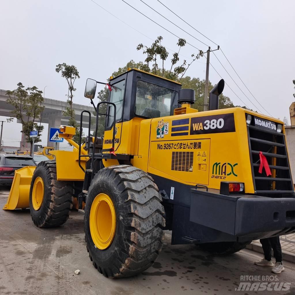Komatsu WA 380-3 Kolové nakladače