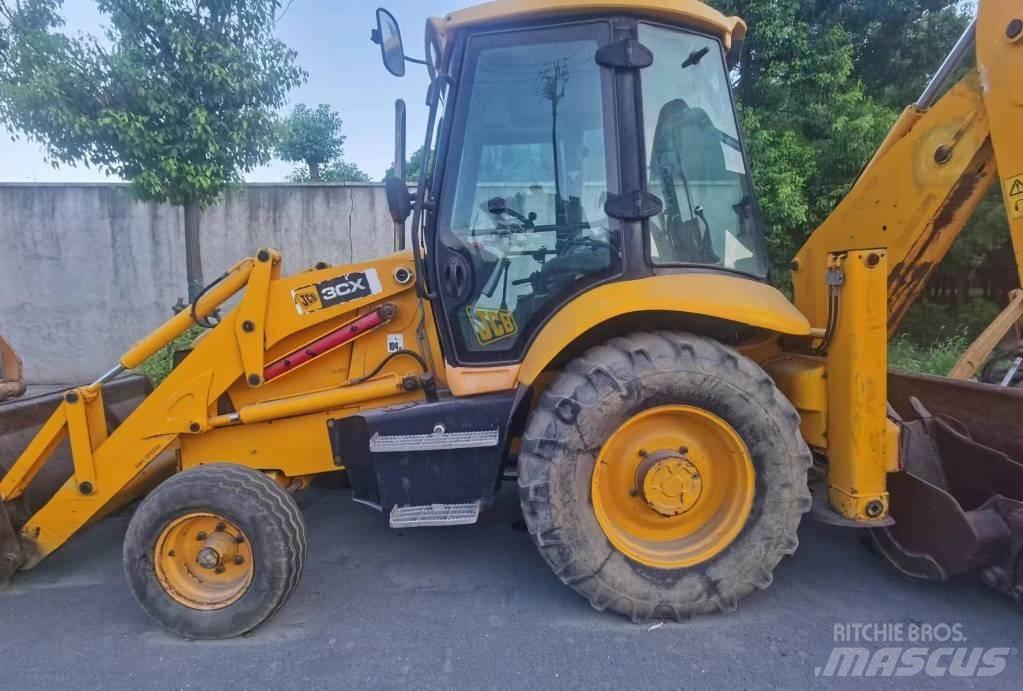 JCB 3 CX Rýpadlo-nakladače