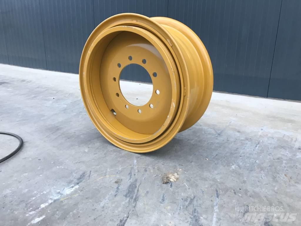 CAT 140H Rims Pneumatiky, kola a ráfky