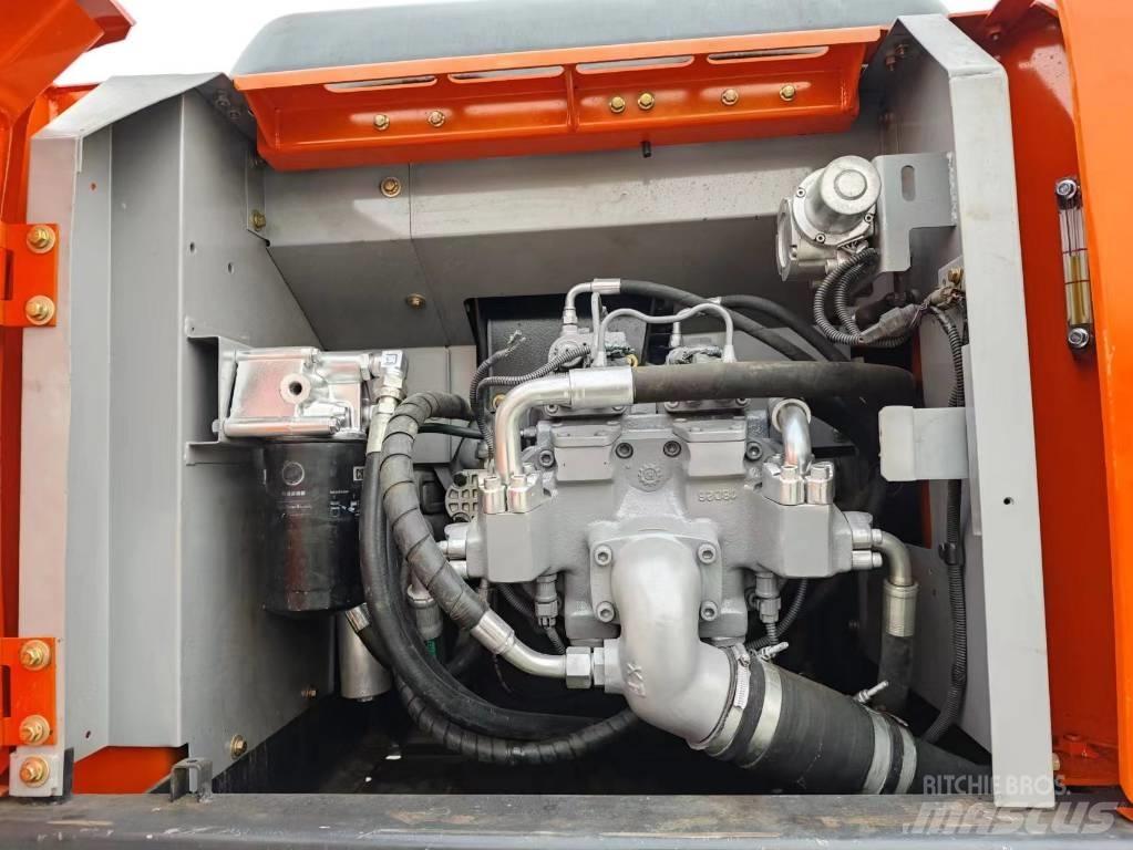 Hitachi ZX 200-6 Pásová rýpadla