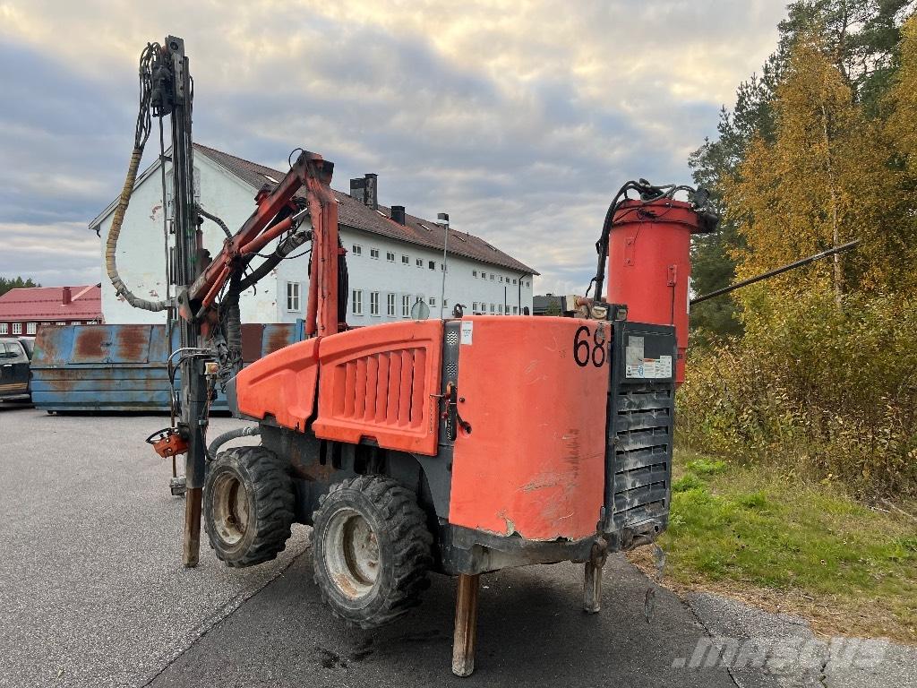 Sandvik DC 125R Povrchové vrtací stroje