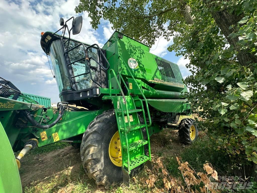John Deere 1550 CWS Sklízecí mlátičky