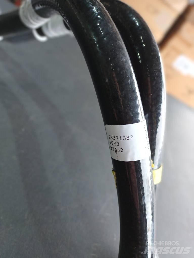 Volvo HOSE 23371682 Motory