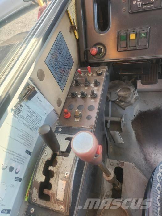 Kato SR 250 Jeřáby pro těžký terén