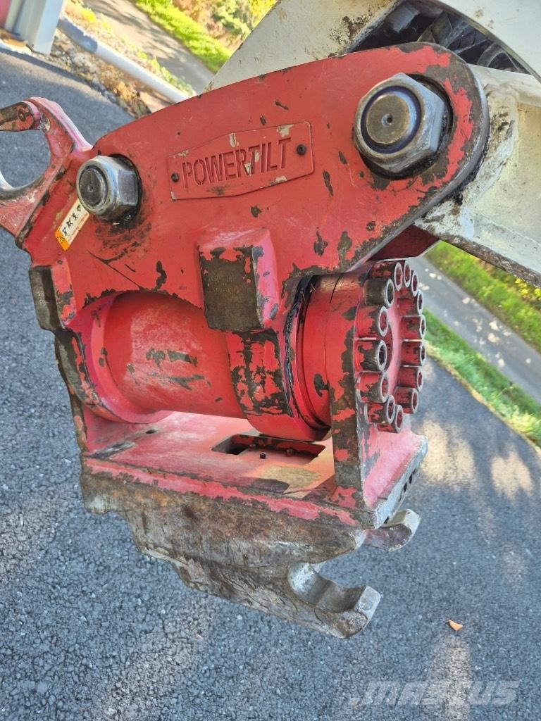 Takeuchi TB 295 W Kolová rýpadla