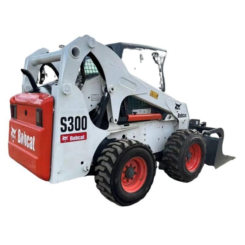 Bobcat S 300 Smykem řízené nakladače