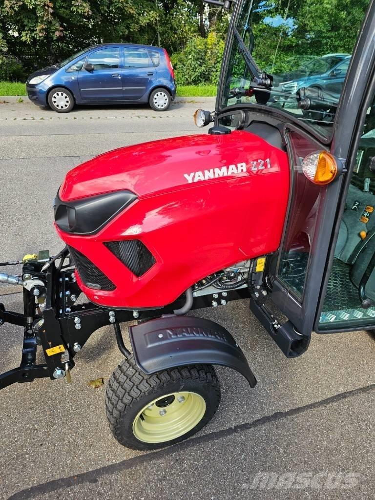 Yanmar SA 221 Kompaktní traktory