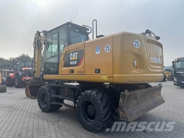 CAT M 320 F Kolová rýpadla